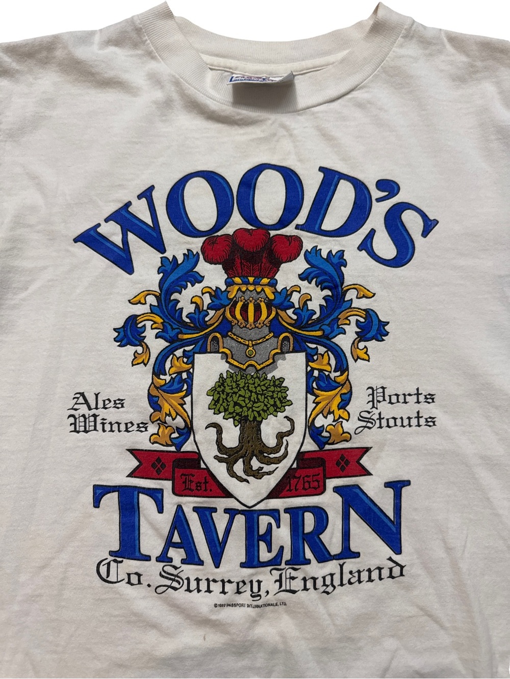 Vintage Woods Tavern 1992 England T-Shirt USA Made Size M Youth/Boys/Girls/Teen